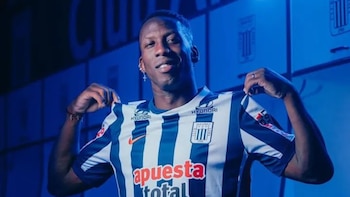 Luis Advíncula empieza una nueva