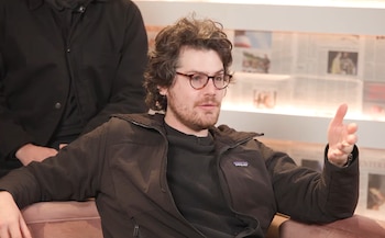 Daniel Roher propone un equilibrio