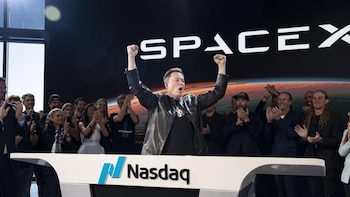 ¿Fin de la euforia? SpaceX cae por tercera rueda seguida tras anunciar una multimillonaria emisión de bonos