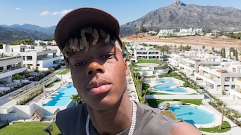Las vacaciones de lujo de Nico Williams en una villa de cuatro millones de euros en Marbella: con los servicios de un hotel cinco estrellas sin salir de casa