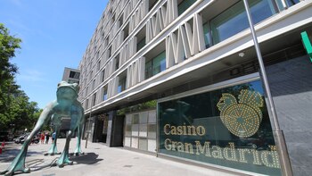 Una de las 378 casas de apuestas que pueblan la capital española (Shutterstock)