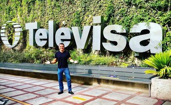 Héctor Sandarti conducirá un programa