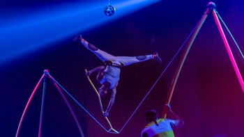 El show tiene acrobacias de