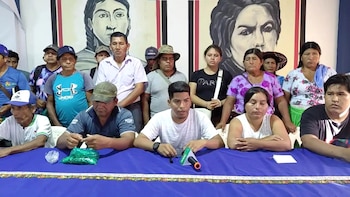 Bolivia: campesinos amenazan con tomar unidades militares tras promulgación de ley sobre estados de excepción
