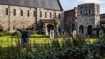 Bélgica desvela un castillo español del siglo XVI y con él sale a la luz un barrio medieval