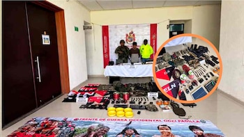 Alias El Tuerto tenía estos objetos en su poder en el momento de su captura - crédito Ejército Nacional