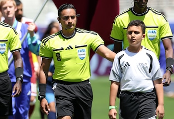 A escolha de Saíd Martínez como árbitro principal da Copa do Mundo de 2026 reflete anos de esforço e preparação. Sua nomeação destaca o judiciário hondurenho como referência na região. (EFE/EPA/BENJAMIN FANJOY)