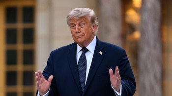 Trump acusa a las petroleras de estafar a los consumidores y ordena investigar los precios de la gasolina