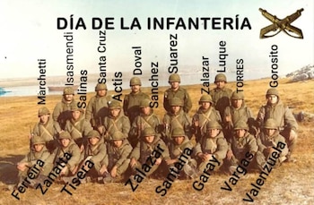 Vargas con sus compañeros identificados