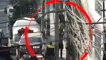 Los ‘Spider-Man’ trepaban postes y dejaban sin luz a cuadras enteras para vender cobre en el mercado negro