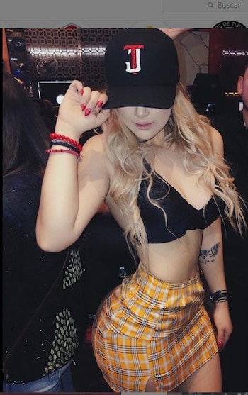 La influencer posé de manera