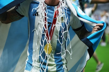 Los futbolistas dependen de su posición para determinar una edad que sea su "mejor momento" (REUTERS)