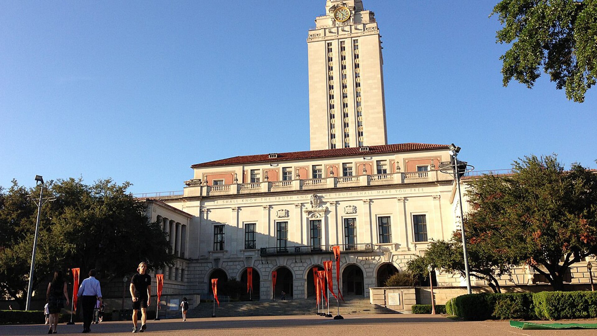 La Universidad de Texas en Austin figura entre las mejores del mundo en el ranking 2026 del Centro de Clasificación Mundial de Universidades