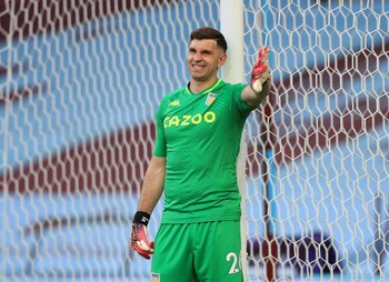 Emiliano Martínez realizó una gran