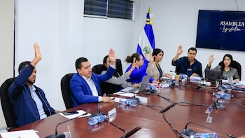 Comisión legislativa de El Salvador avala reformas del sector eléctrico y deja en suspenso el detalle más sensible del cambio (Foto cortesía Asamblea Legislativa)