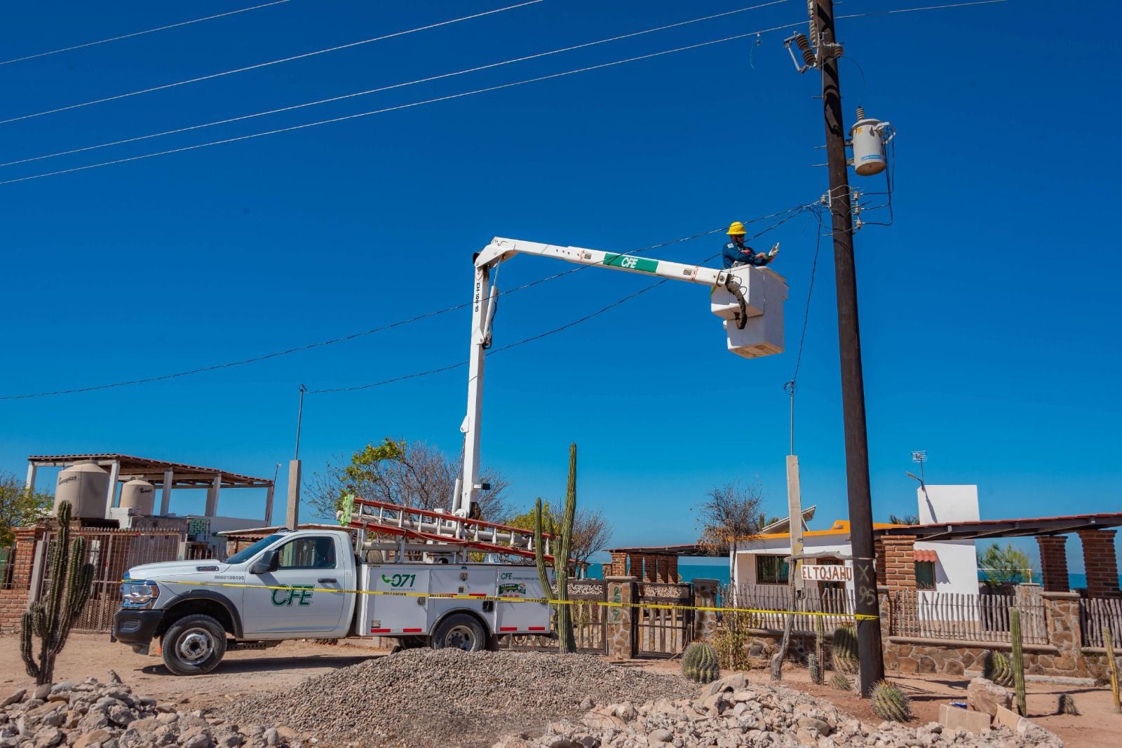 El Programa de Justicia Energética busca garantizar un mayor acceso al servicio eléctrico mediante nuevas obras de infraestructura en comunidades con rezago.