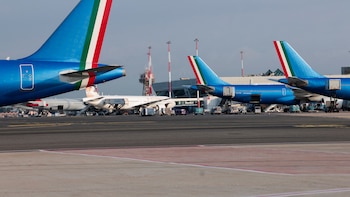 Siete aeropuertos del sur de Italia alertan sobre falta de combustible por las protestas de camioneros
