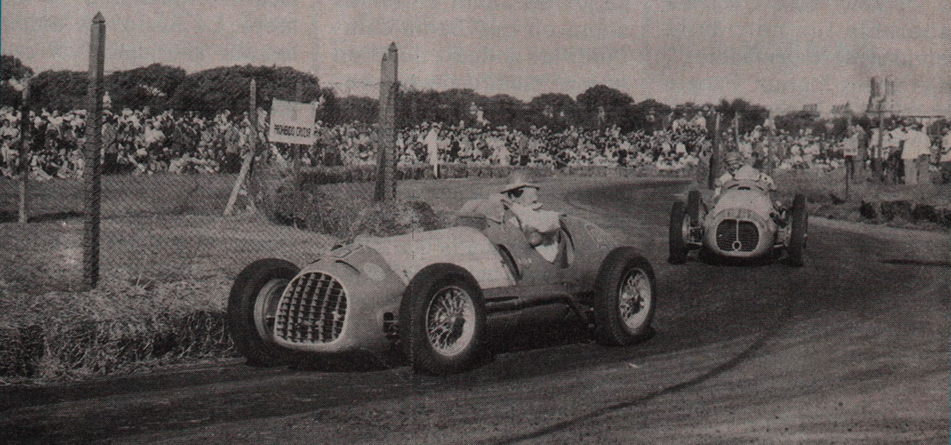 El Cabezón con su Ferrari en su triunfo ante los Mercedes en la Costanera (Archivo CORSA).
