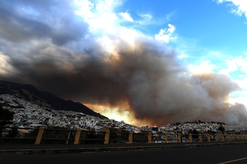 Fotografía de una columna de