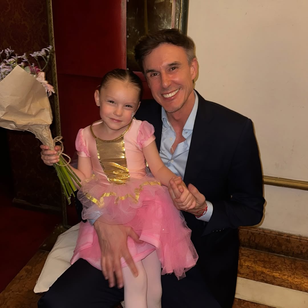 Ana García Moritán junto con su padre, con la emoción a flor de piel (Instagram)