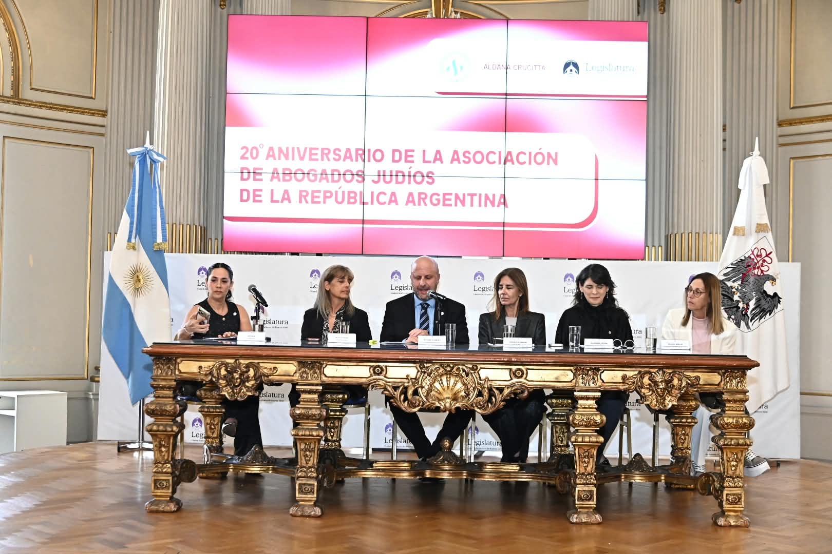 Representantes de la comunidad judía, magistrados y funcionarios del Gobierno porteño asistieron al acto por los 20 años de la entidad