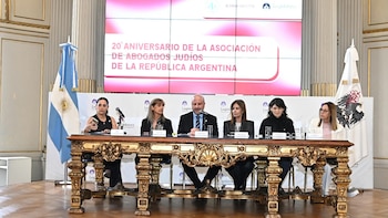 La Asociación de Abogados Judíos de la República Argentina celebró sus 20 años con un reconocimiento de la Legislatura porteña, ante jueces y legisladores