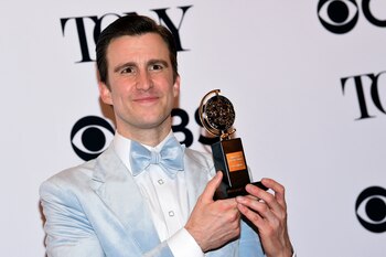 Gavin Creel obtuvo su primer Tony por su interpretación de Cornelius Hackl en "Hello, Dolly (Foto Evan Agostini/Invision/AP, archivo)
