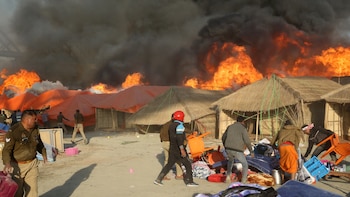 Impresionante incendio en el festival