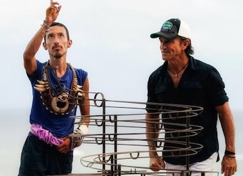 Romeo Escobar durante uno de los retos de la temporada 42 de Survivor, reality show en el que representó a la comunidad salvadoreña y alcanzó el tercer lugar en la final transmitida por CBS (Cortesía: Romeo Escobar).