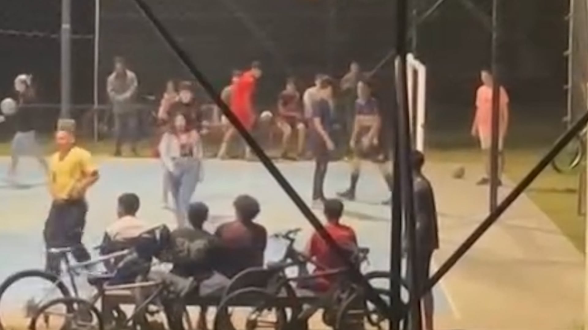 La discusión fue en un partido de fútbol infantil