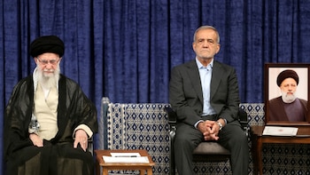 El presidente de Irán criticó a la televisión estatal por la edición de las conversaciones entre Khamenei y Estados Unidos