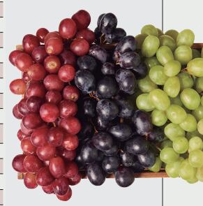 La tradición de comer 12 uvas al sonar las campanadas de Año Nuevo simboliza los buenos deseos para cada mes del año y convierte a este fruto en uno de los más buscados en mercados y supermercados durante los últimos días de diciembre