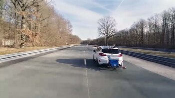 También se llevan los vehículos