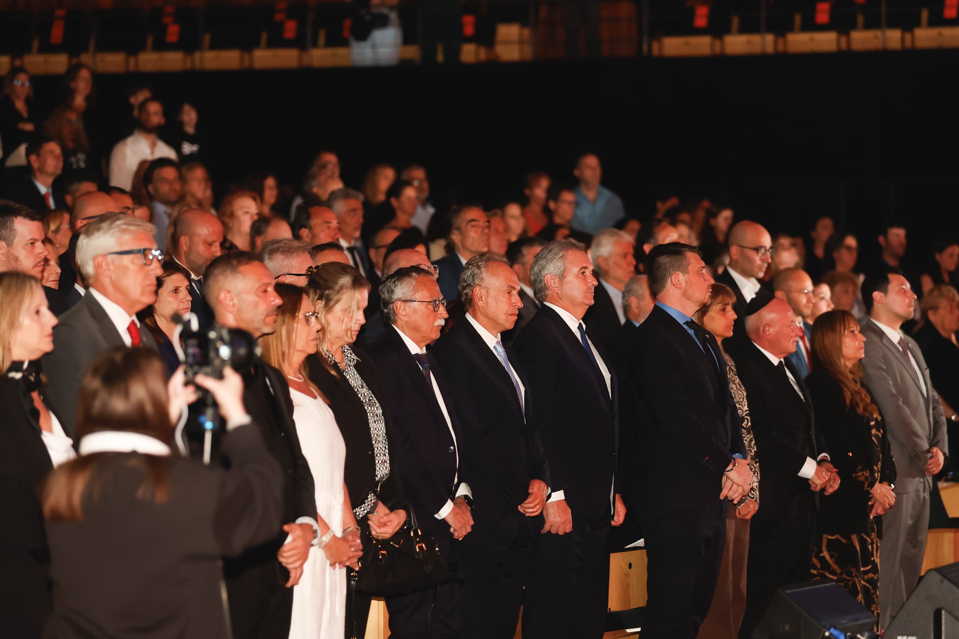 Parte del Gabinete presente en la cermeonia por el Día del Holocausto y del Heroísmo en el Palacio Libertad (RS Fotos)