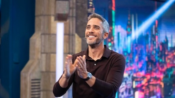 Roberto Leal presenta su primera novela y reflexiona sobre la privacidad en ‘El Hormiguero’: “Qué es realmente lo privado”