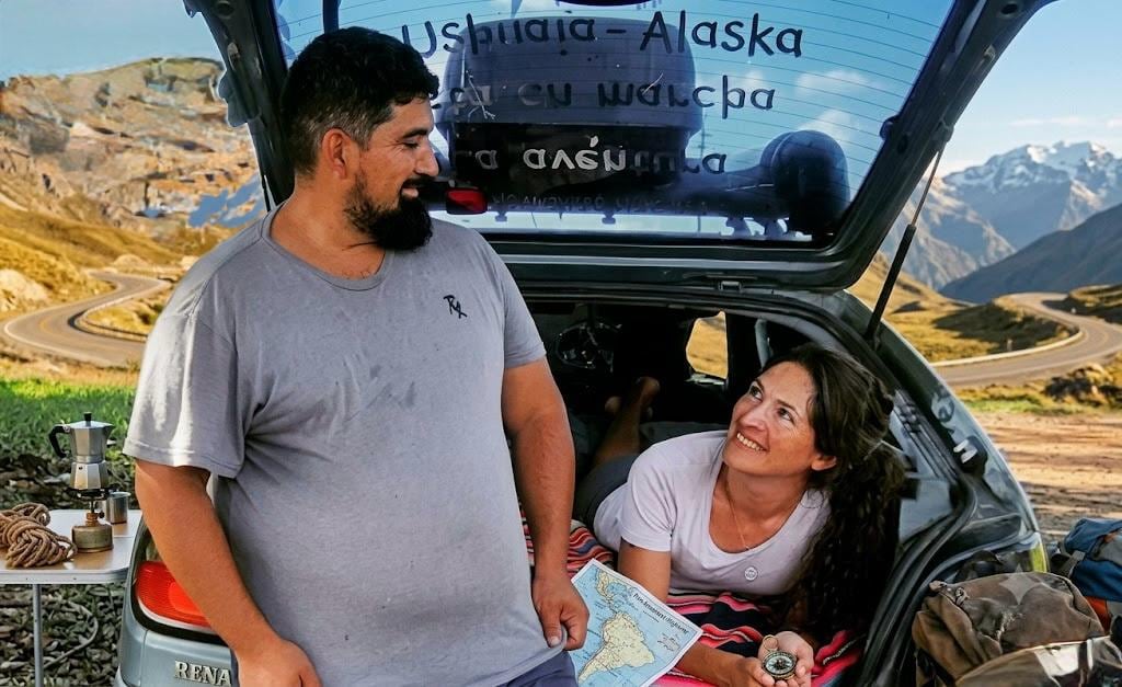 Se mudaron de una casa de pueblo a un auto modelo ‘99: “Llevamos ocho años viviendo en el ‘megancete’ y pudimos cumplir nuestro sueño”