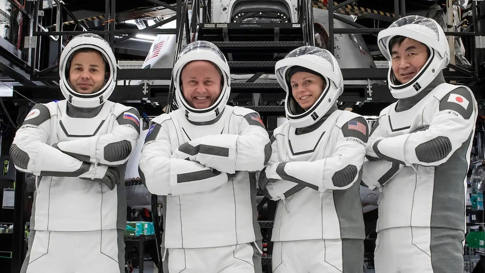 La NASA inicia mañana la primera evacuación médica en la historia de la Estación Espacial Internacional La NASA inicia mañana la primera evacuación médica en la historia de la Estación Espacial Internacional