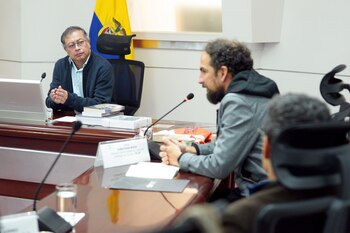 Reunión entre el presidente Gustavo