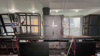 Roban 11 computadoras gamers valorizadas en casi 50 mil soles en una cabina de juegos en Lurigancho-Chosica. (Captura América Tv)