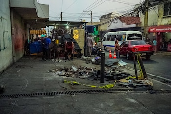 La Fase 6, Etapa 2 del plan de revitalización del Centro Histórico de San Salvador avanza con cierres de calles y reubicación de comerciantes para recuperar el espacio público. (Cortesía: Prensa San Salvador Centro)
