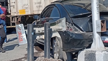 El conductor tuvo heridas menores.