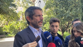 Urtasun pregunta a Feijóo "de qué lado está" tras insultar Milei a Sánchez