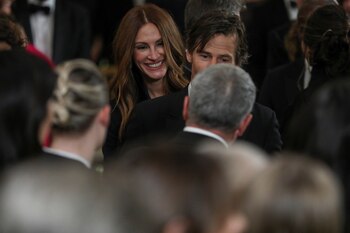 Julia Roberts recibió una nominación en los Globos de Oro por "Gaslit" (Foto: REUTERS/Anna Rose Layden)
