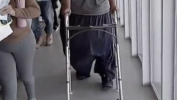 Médicos extirparon un tumor de 40 kilos a un paciente que llevaba cinco años sin poder caminar