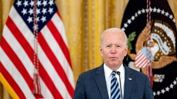 Joe Biden negocia con demócratas y republicanos la aprobación de tres leyes fundamentales en el Congreso