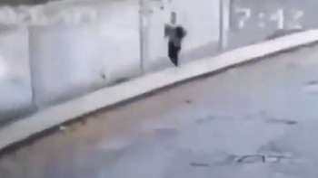 En el video se ve a Hugo Alejandro Hernández Tello corriendo cerca del río Alseseca. (Captura de pantalla)