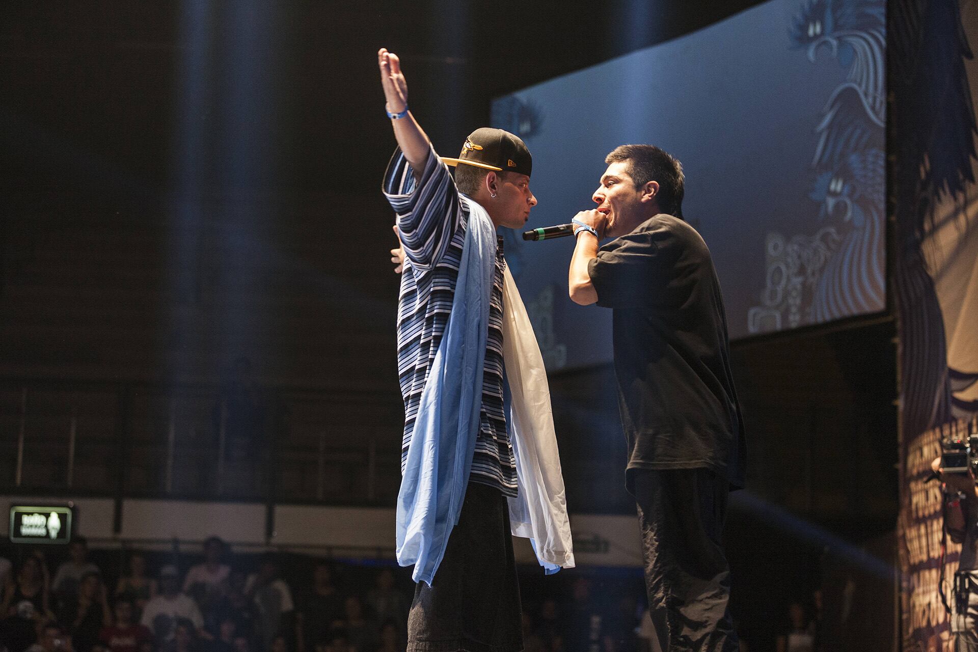 El auge del freestyle en redes sociales, con millones de visualizaciones en YouTube, impulsa su expansión global y reconocimiento internacional (Prensa Red Bull batalla)