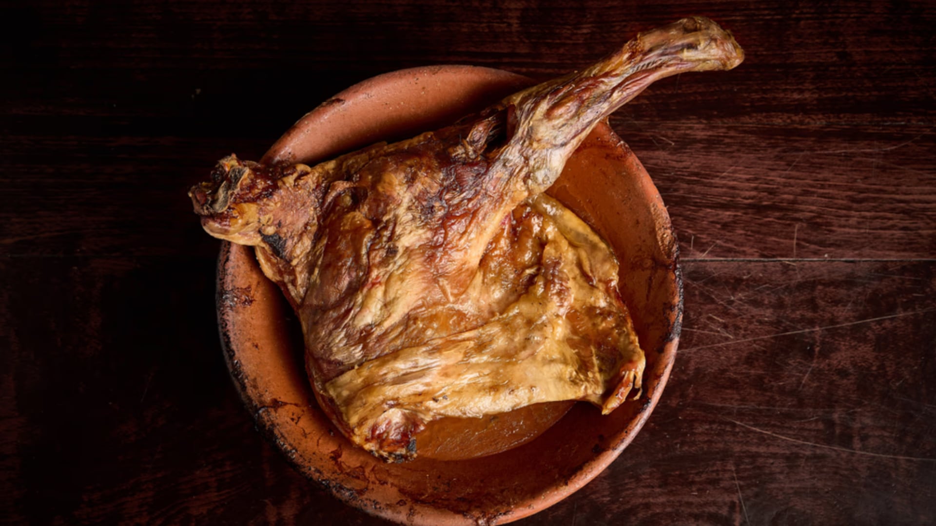 Cordero lechal asado, uno de los platos más representativos de la cocina castellana. (La Posada de la Villa)