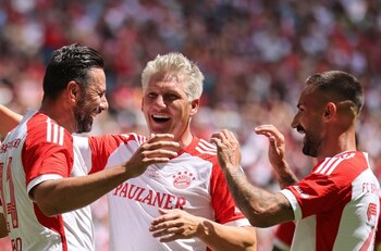 Claudio Pizarro celebró su gol