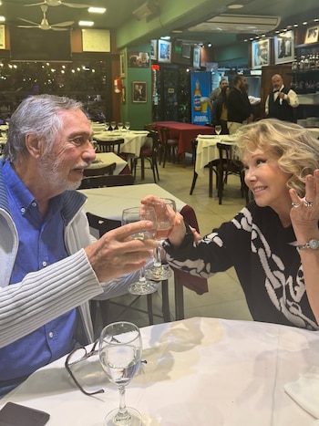 La dupla de actores venía cosechando éxitos con su obra ¿Quién es Quién? (Instagram)